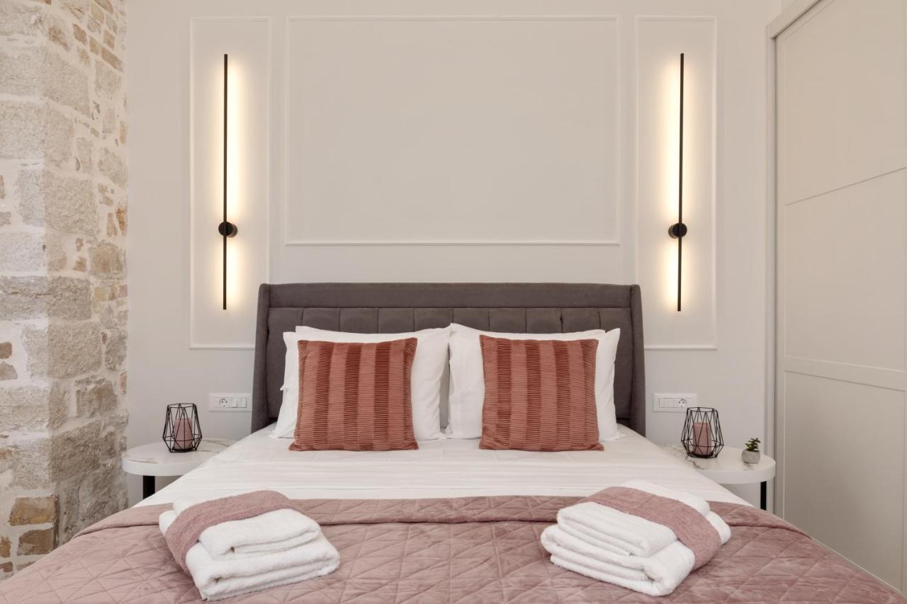 Modern-Vintage Old Town Suites Corfu  外观 照片