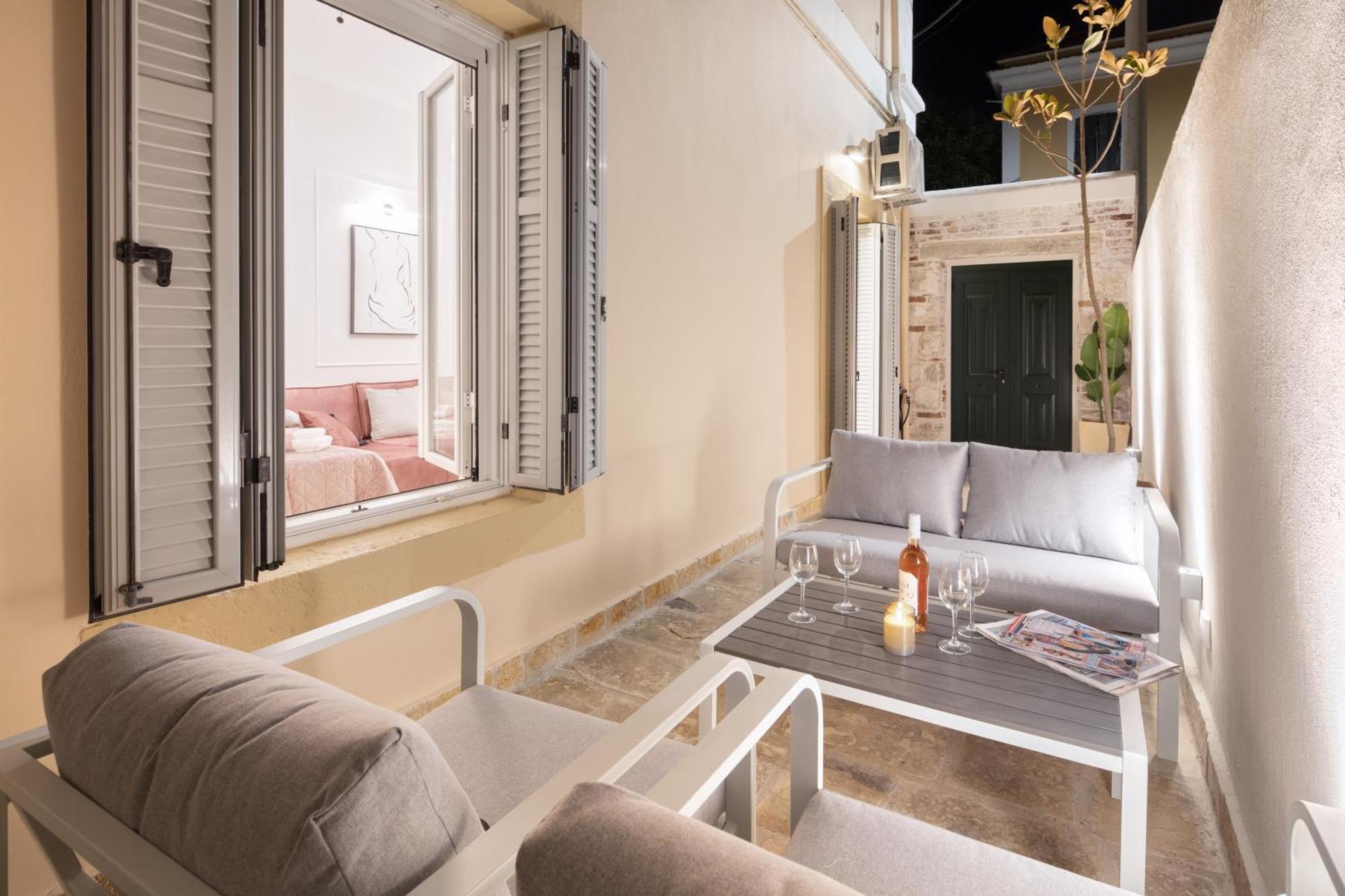 Modern-Vintage Old Town Suites Corfu  外观 照片